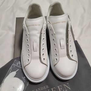 Alexander McQueen Oversized Pelle Lace-Up Sneakers